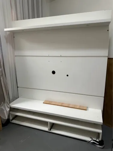 Vendo painel de tv com gavetas e luz de led