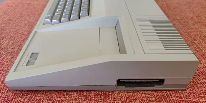 Computador Ti-99/4A - ( EUA ) da Texas Instruments - Ruim / Para Conserto