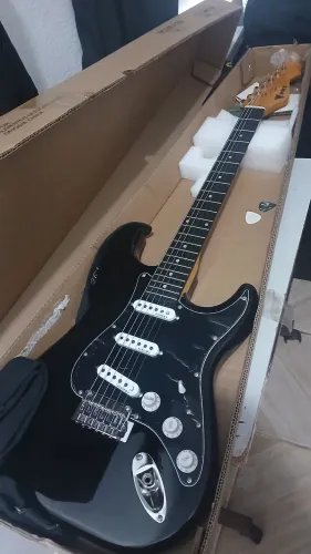 Guitarra PHX Stratocaster