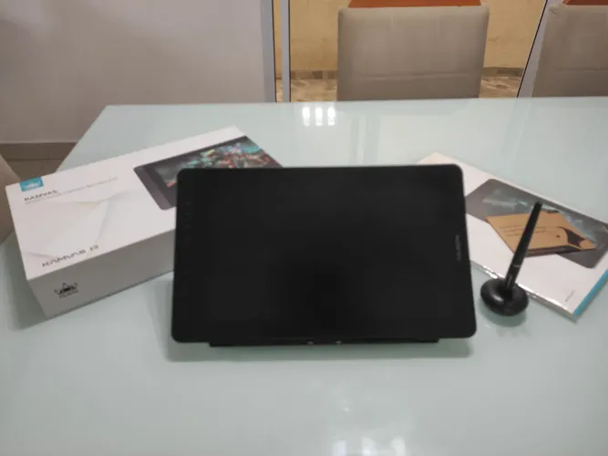 Mesa Digitalizadora Huion Kamvas 13