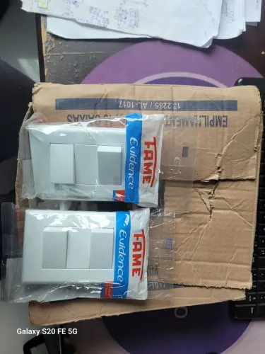 Interruptor duplo paralelos distanciado 16A/250V (Fame Evidence)Valor: R$ 18,00 a unidade 