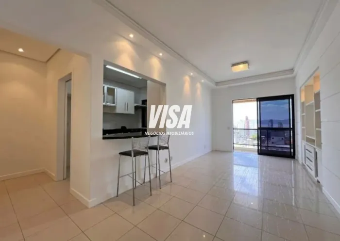 EXCELENTE APARTAMENTO COM 03 DORMITÓRIOS NO ESTREITO