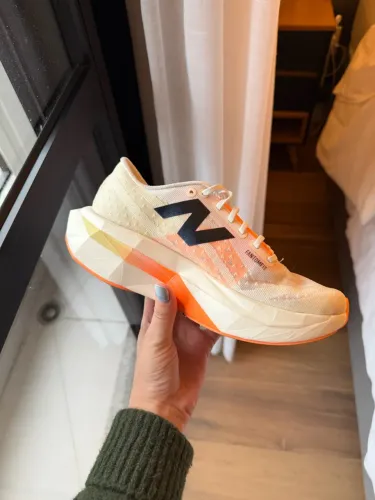 Tênis feminino new balance Fuelcell Supercomb elite V4