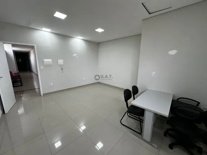 Aluguel de Sala Comercial na Vila Lucy, Sorocaba-SP: 1 Sala, 1 Banheiro, 35m² de Área!