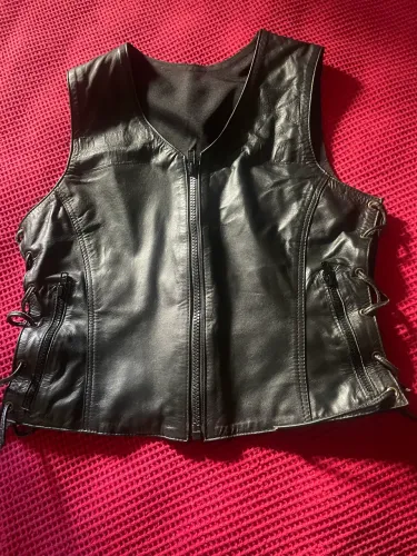 Colete feminino de couro
