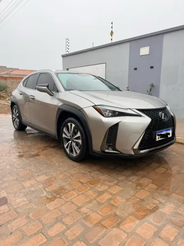Lexus UX-250H F-sport 2.0 16V Aut.(hybrid) 2019