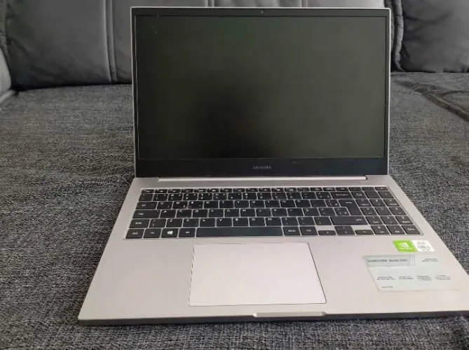 Samsung Book x40 - 1TB de armazenamento e 8GB de RAM