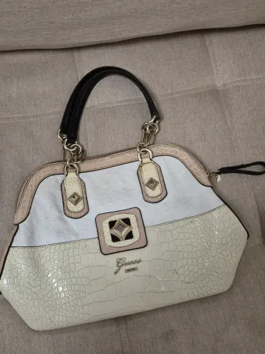 Venda de bolsas usadas