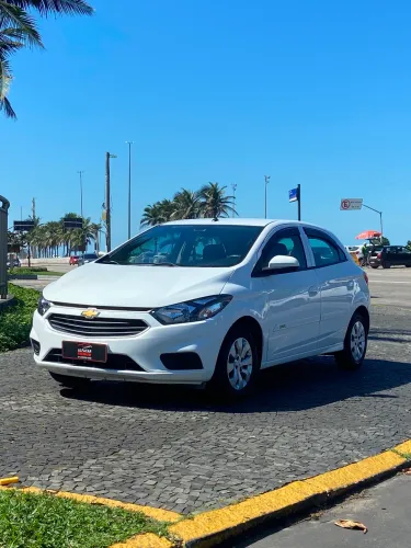 Chevrolet Onix Hatch LT 1.0 8V Flex Mec. 4P 2018