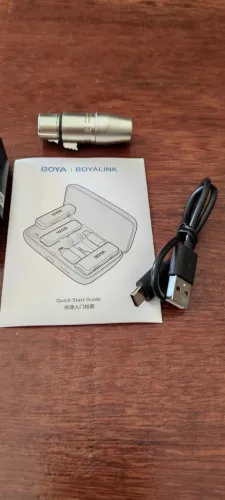 Vendo Adaptador de microfone Boya e um microfone lapela Boya novo