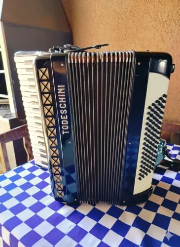 Acordeon Todeschini 