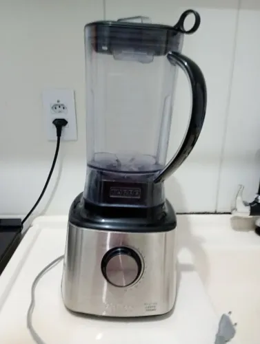 VENDO LIQUIDIFICADOR PHILCO TURBO 1400W COM 6 LÂMINAS E CPO 3 L