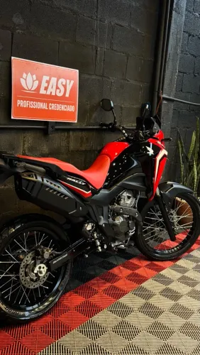Honda Sahara 300 Rally ABS Flex 2025