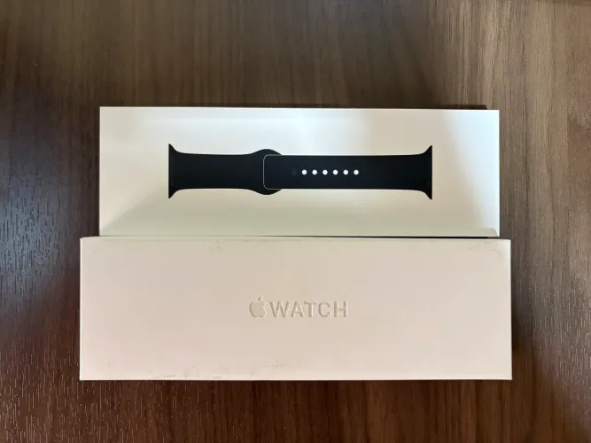 Apple Watch Series 11 (GPS + Cellular) 46 mm - Garantia abril/27