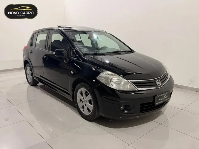Nissan Tiida SL 1.8/1.8 Flex 16V Aut. 2012