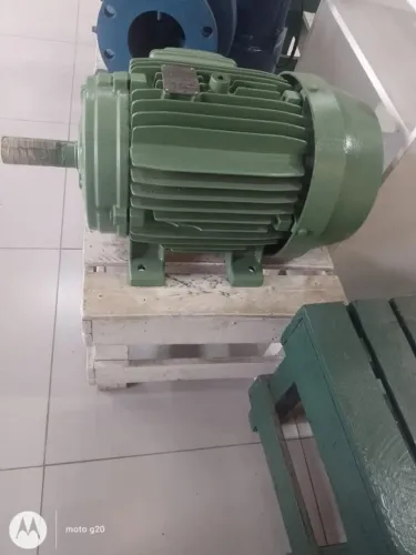 MOTOR ELÉTRICO WEG 7,5CV - 8 POLOS | TRIFÁSICO