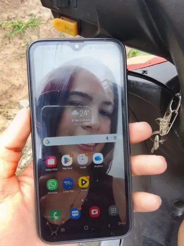 Vendo ou troco A20 bem novo tela nova tudo original 