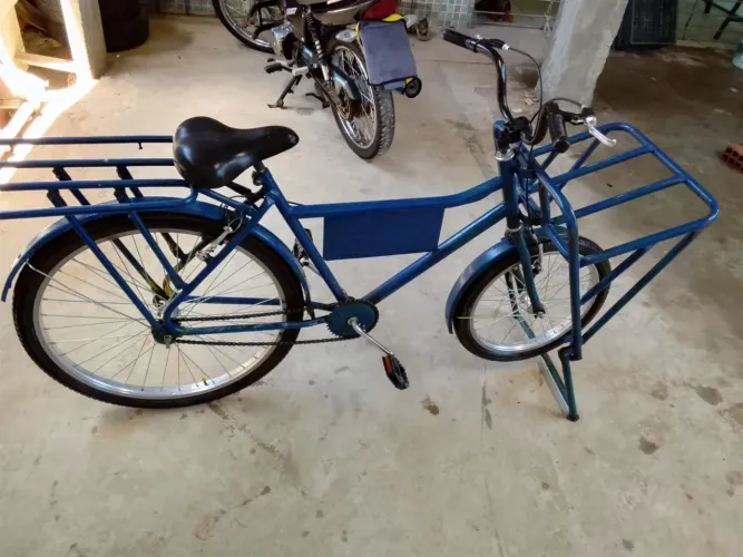 VENDE-SE UMA BICICLETA