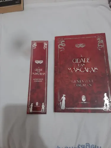 Livro "A cidade das mascaras"