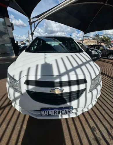 Chevrolet Onix Hatch LT 1.0 8V Flex Power Mec. 4P 2015