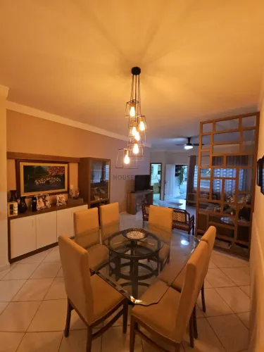 Casa à Venda no Condomínio Viverde