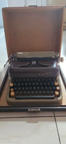 Máquina de escrever Keystone vintage com caixa original - Colecionador