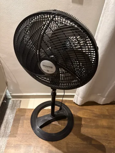 Ventilador de chão mundial