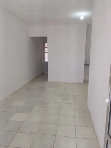 ALUGA-SE CASA - JARDIM ROYAL / EUSTÁQUIO GOMES