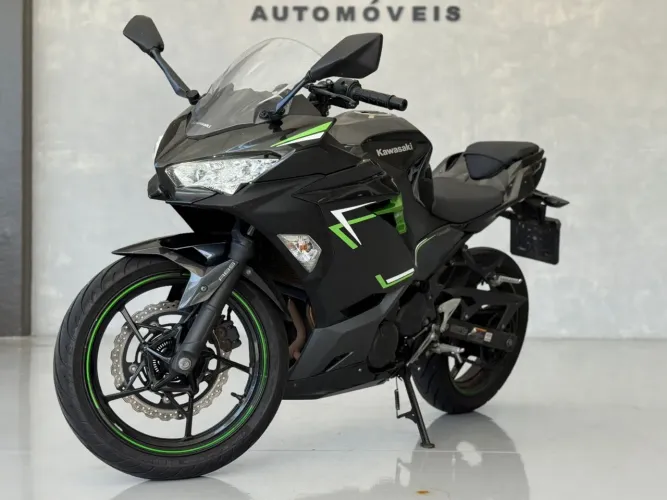 NINJA 400 2023 baixa km 