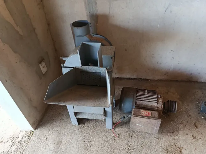 Motor monofásico e triturador