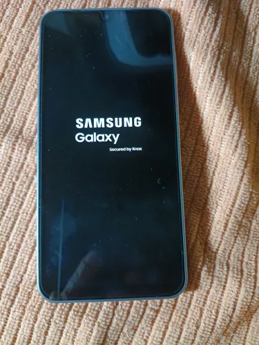 SMARTPHONE SAMSUNG GALAXY A17 5G 256GB-8GB RAM SEMINOVO COM CAIXA 3 ACESSÓRIOS COMPLETO