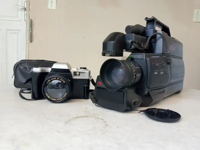 *Kit Filmadora Panasonic AF X8 + Câmera 35mm 2000N + Bolsa Retrô