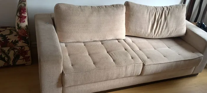 Sofá + duas poltronas + uma cadeira do papai