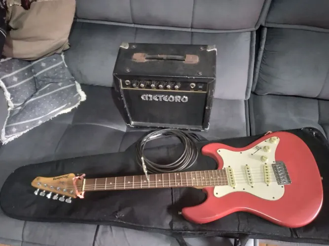Guitarra strinberg + caixa amplificador meteoro MG-15 Guitar amplifier