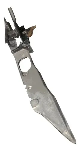 Guia Parachoque Esquerdo 8m51a02476 Ford Focus 2011 2012 13