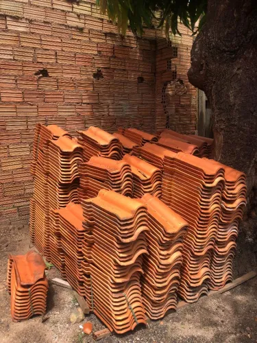 Vendo 200 telhas de barro agentina