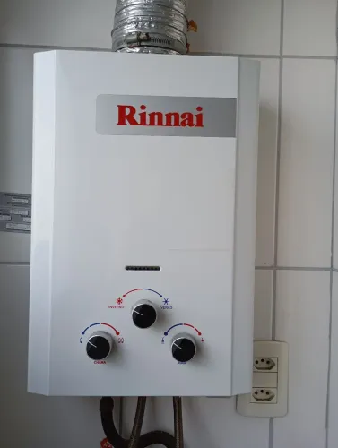 Aquecedor Rinai 7 litros com chaminé 