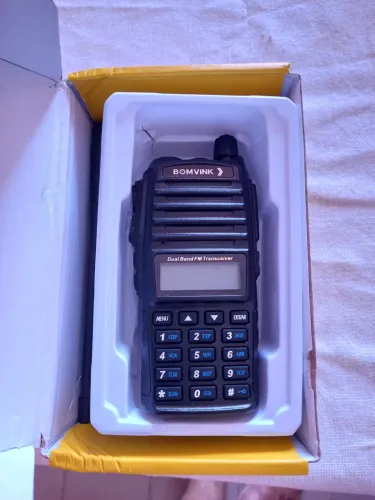 Radio Comunicador Bom 5702
