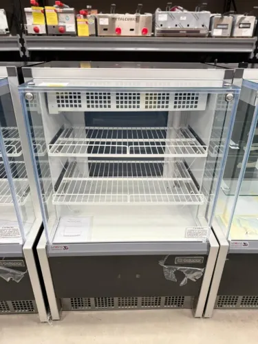 GPEA-075R PR VITRINE REFRIGERADA CONFEITARIA AURORA - GELOPAR