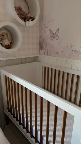 Berço 2 em 1, vira cama e dá para usar até 6 anos