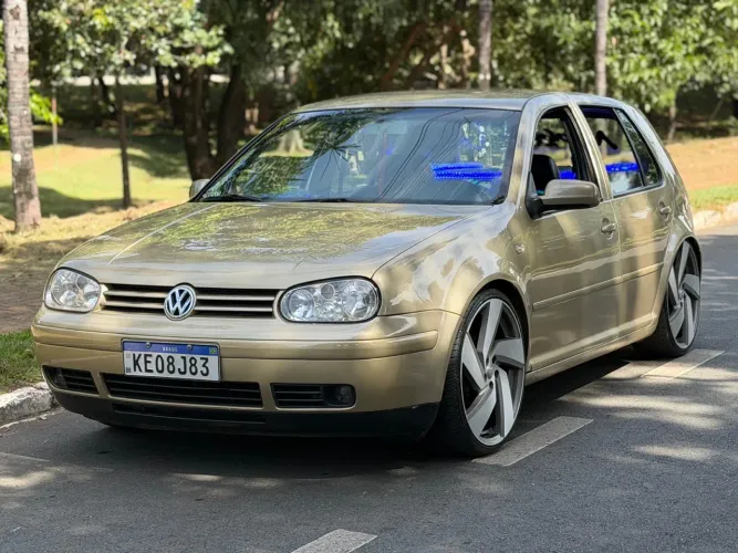 Volkswagen Golf 1.6 MI/ 1.6 MI Gener./black & Silver 2001