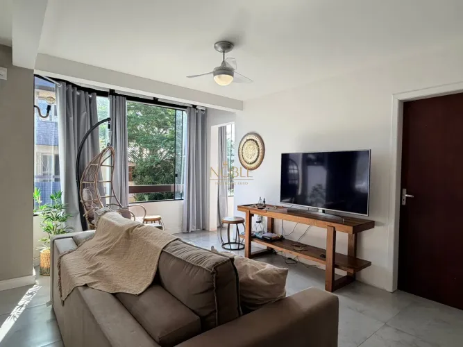 Apartamento á venda com 2 dormitórios as margens da lagoa do violão em Torres RS