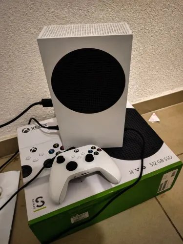 XBOX SÉRIES 512 GB NOVO