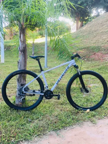Bicicleta Specialized Rockhopper Comp