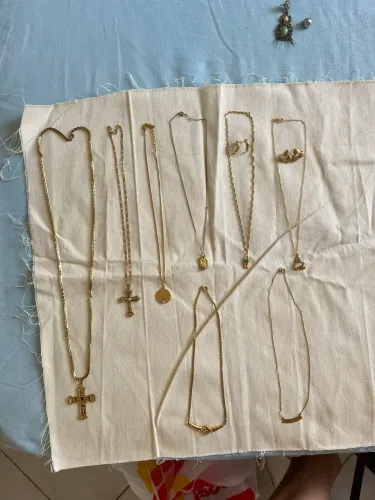 Colares, Brincos e pingentes Dourado e Prata