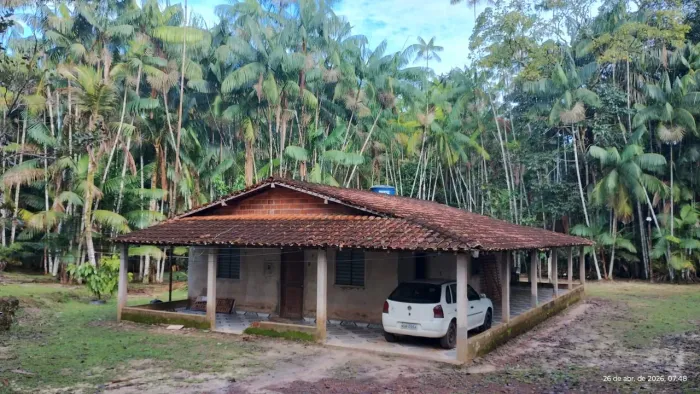 Sítio com casa