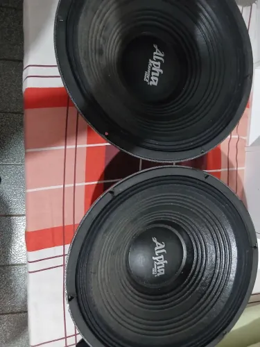 Falantes alfa Kronos 15 polegadas