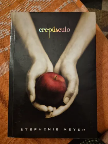 Livro Crepúsculo - Stephanie Meyer