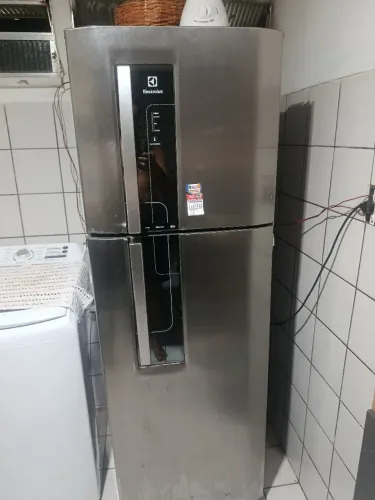 Vendo geladeira Electrolux