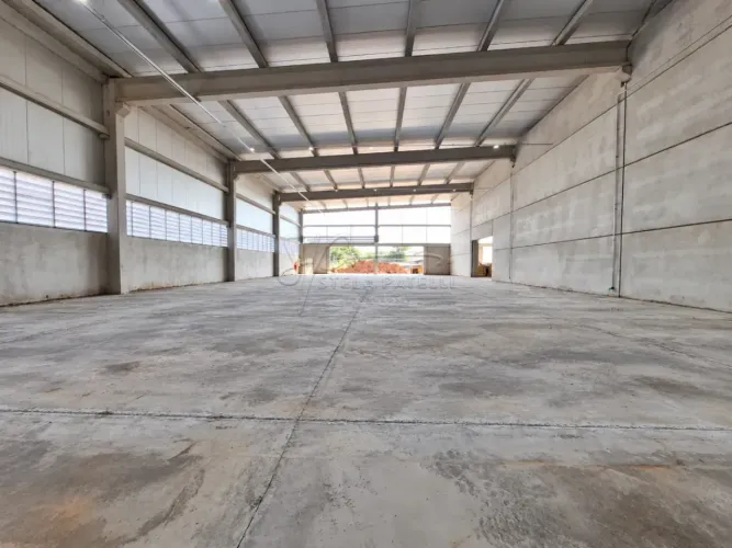 Galpão de 1000m² com mezanino para locação - Recreio Anhangüera